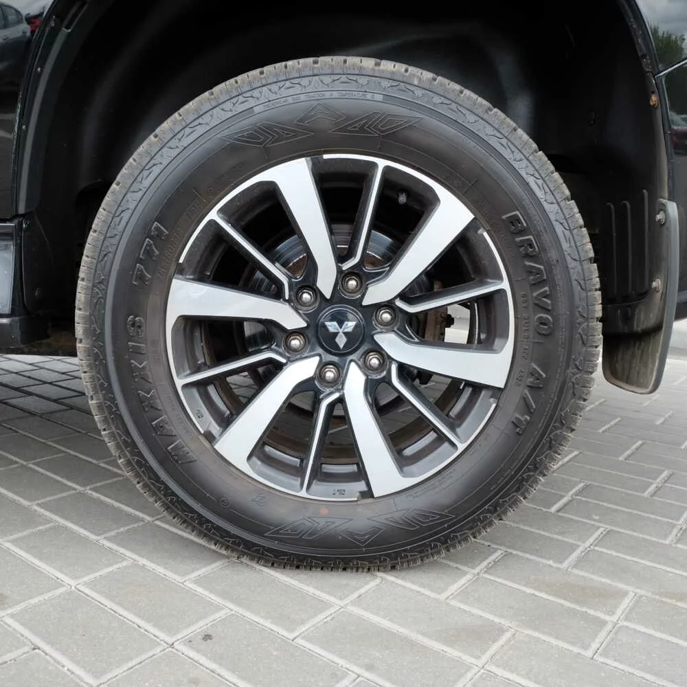  Pajero Sport