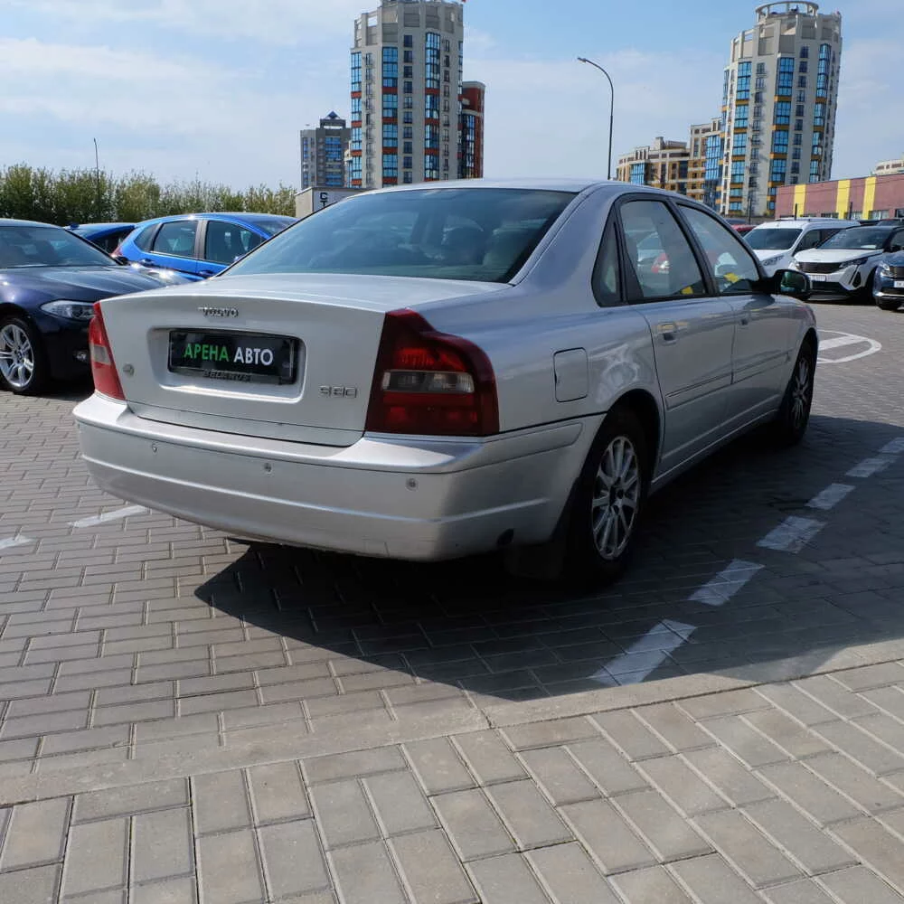 S80