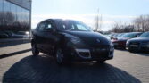 Renault Scenic 2011 г 303800 км