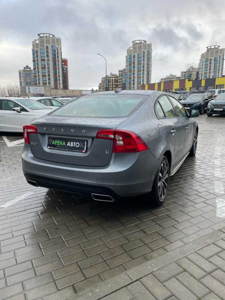  S60