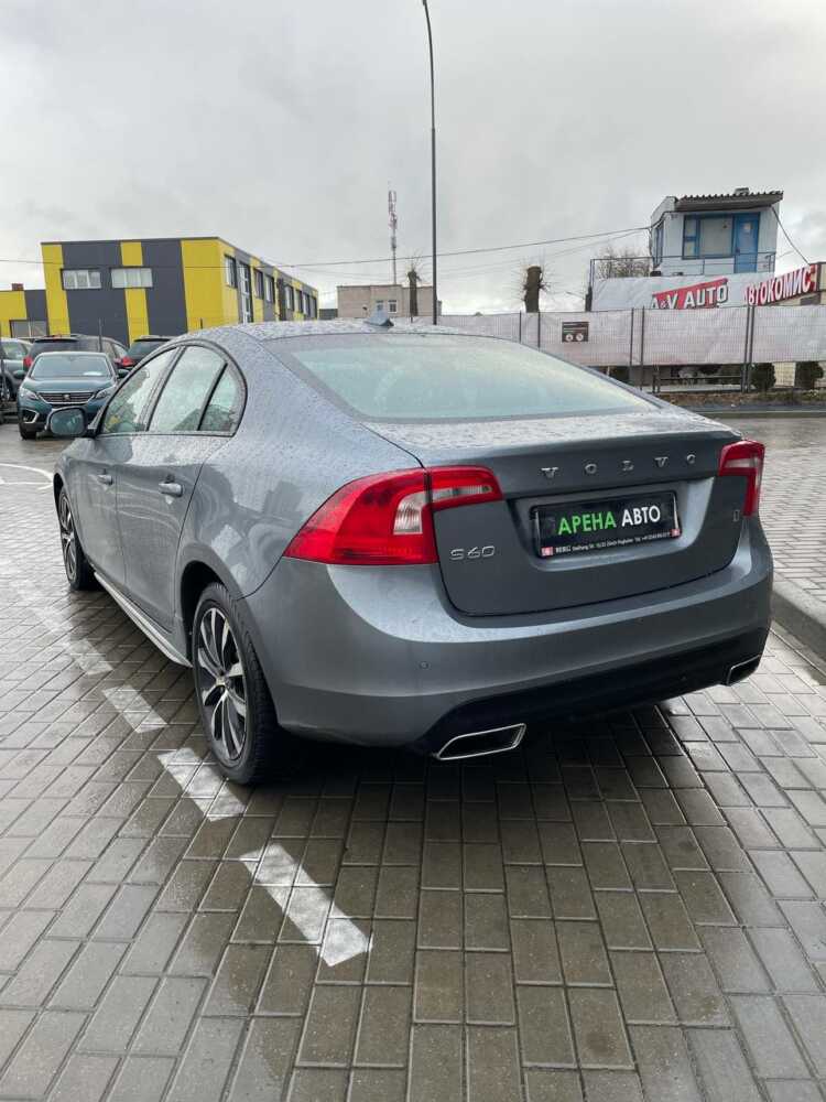  S60