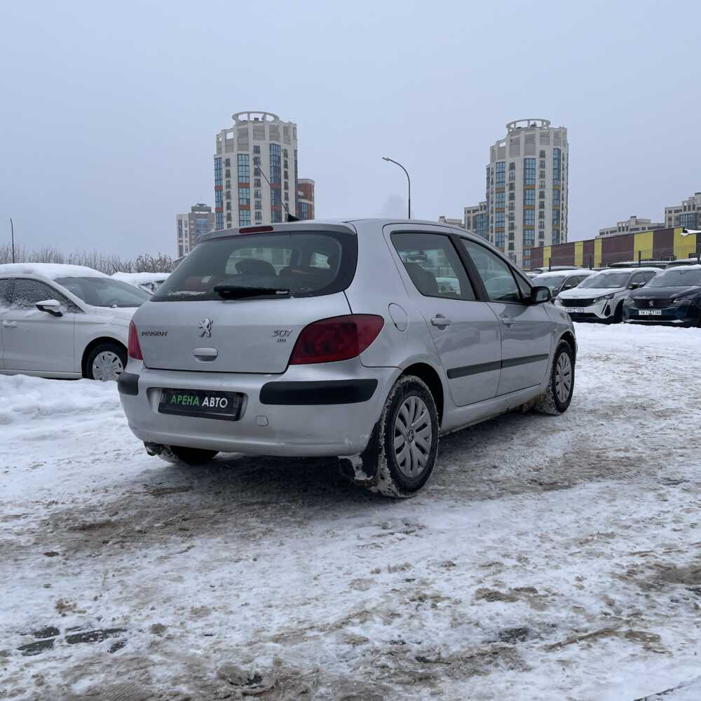  307