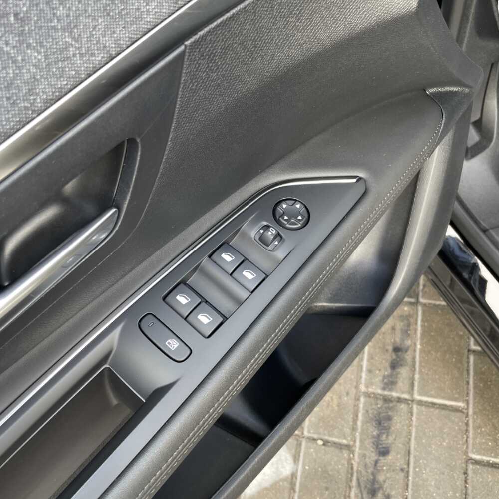  3008