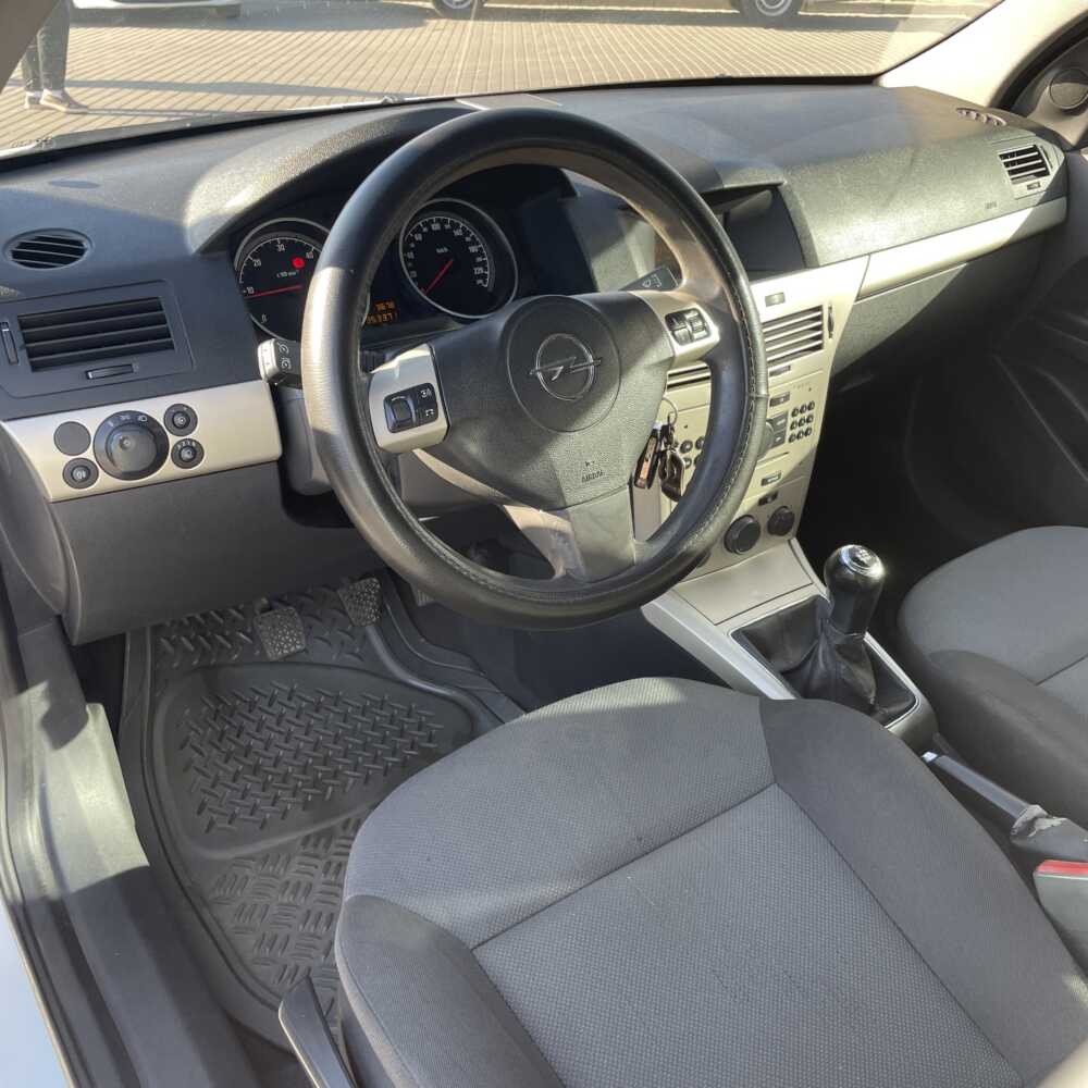  Astra
