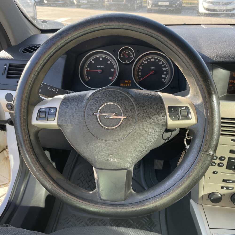  Astra