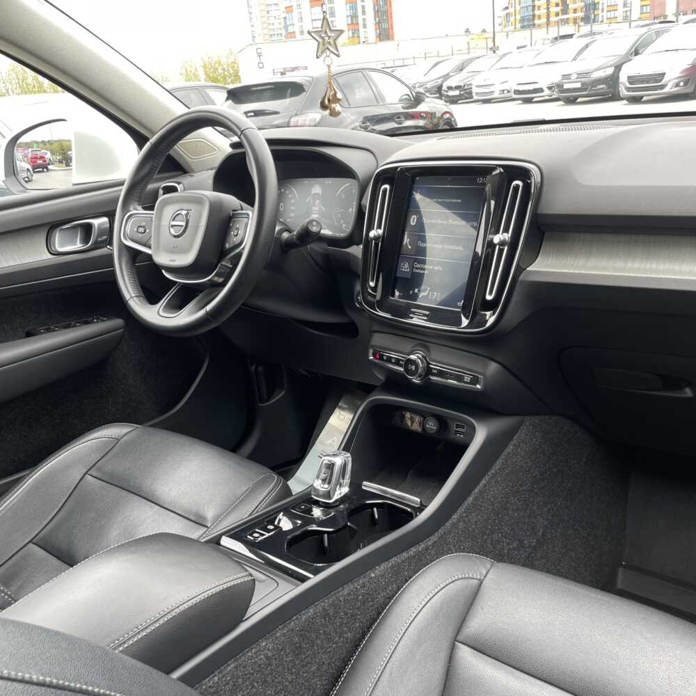  XC40