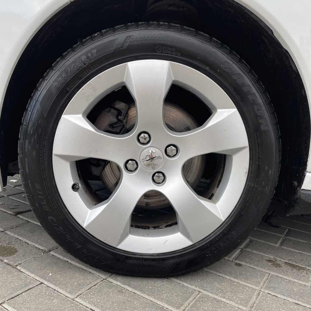  3008