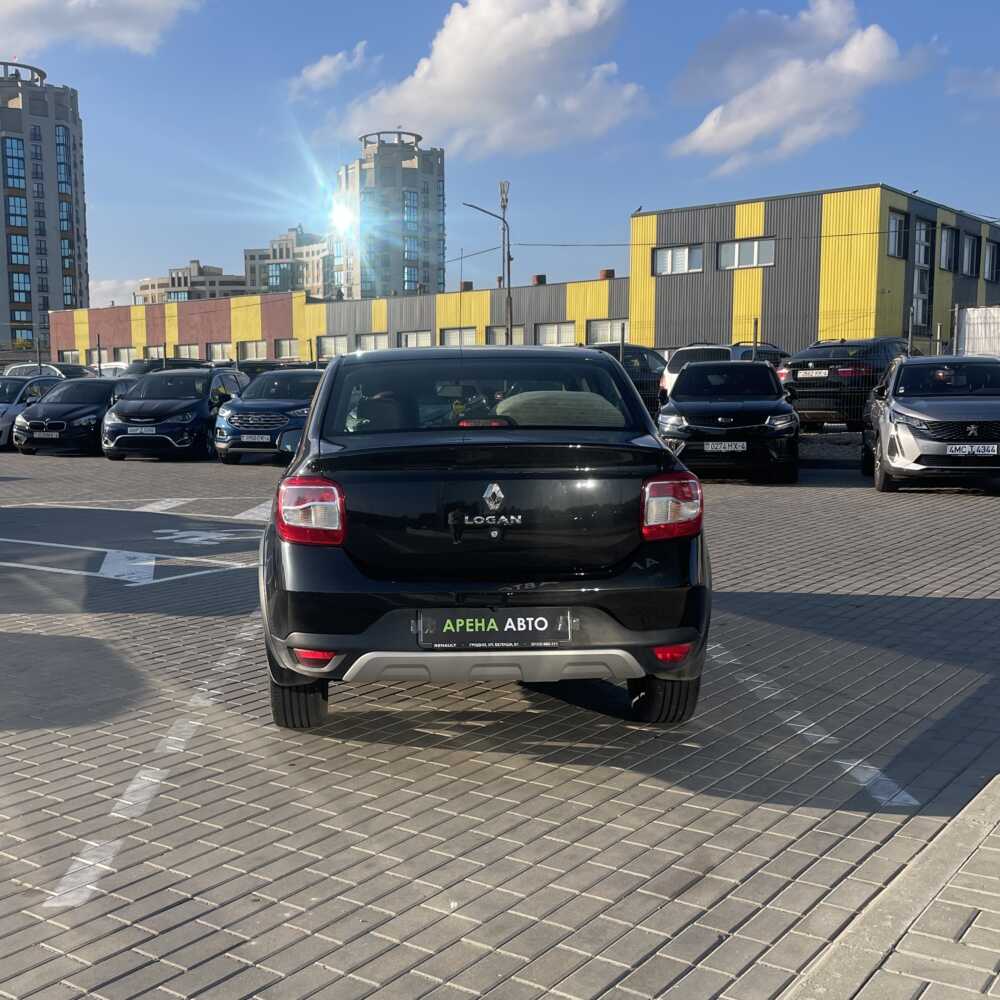  Logan Stepway