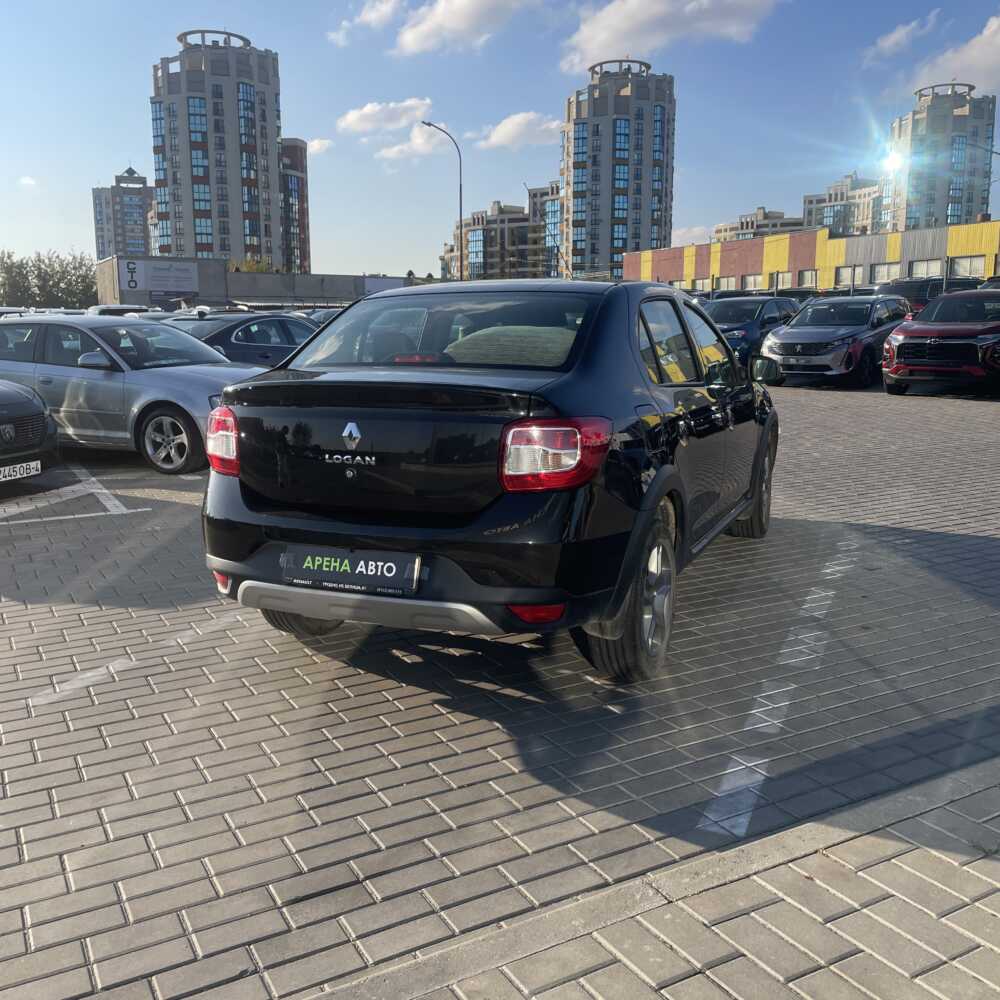  Logan Stepway