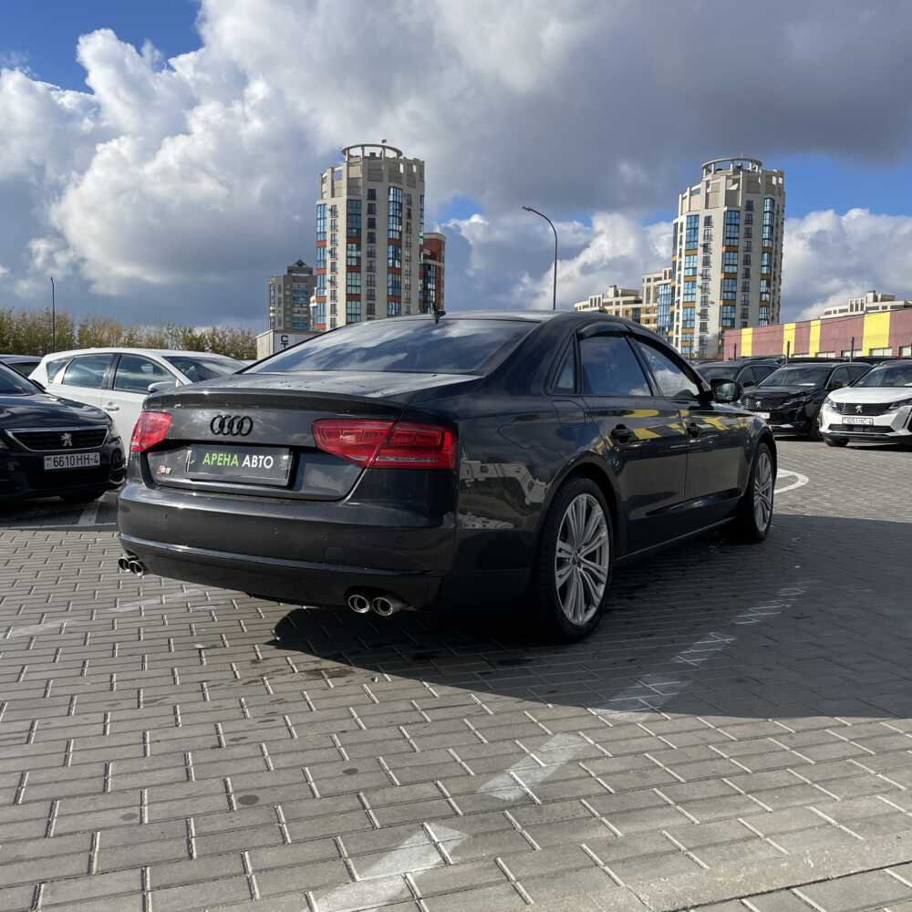  A8