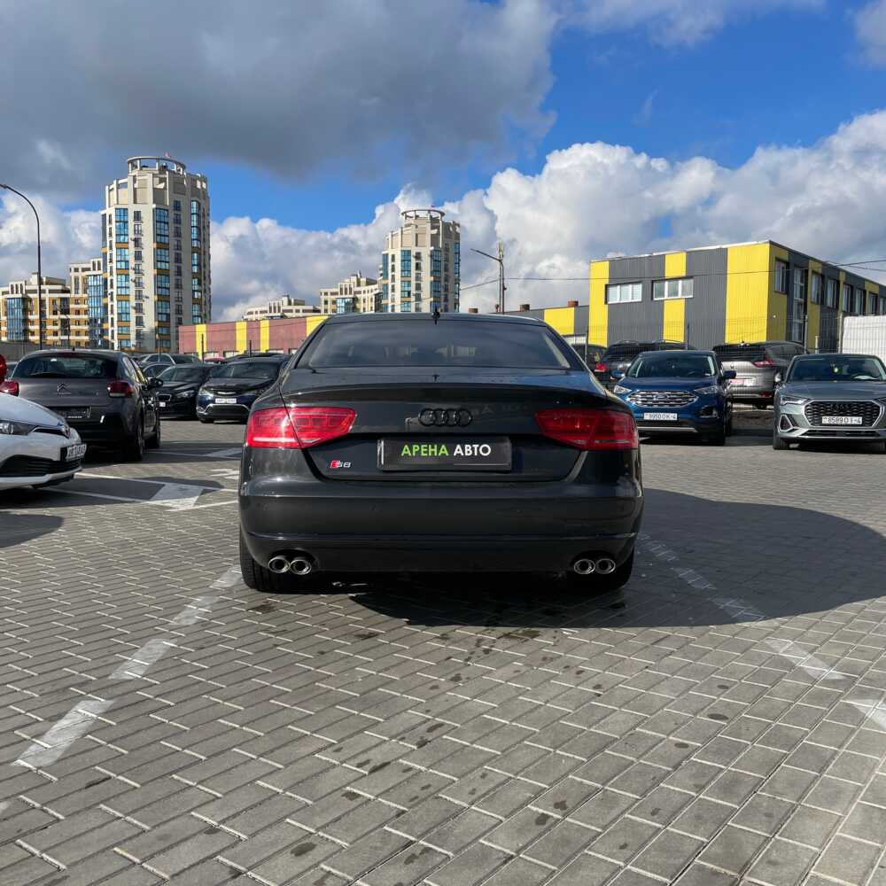  A8