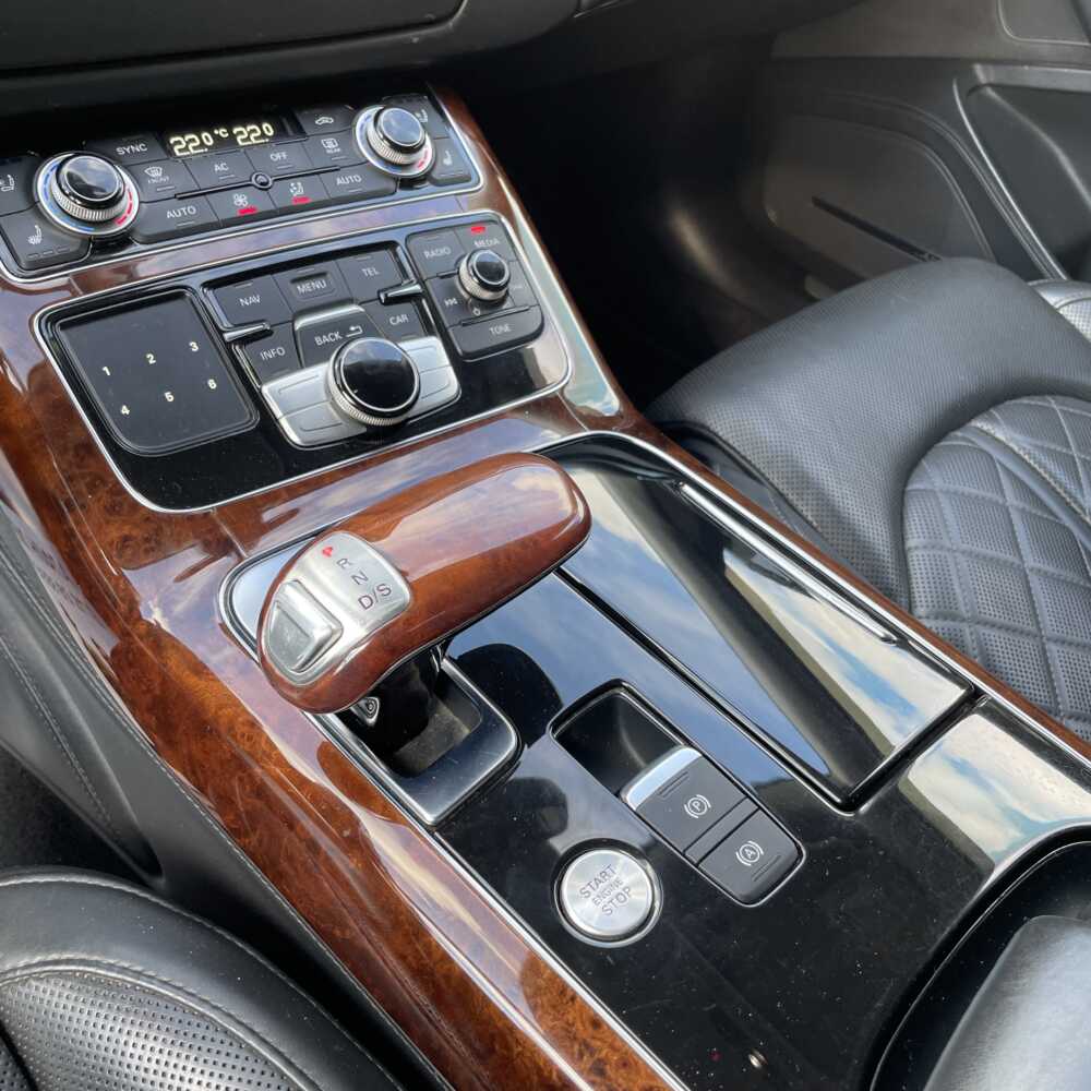  A8