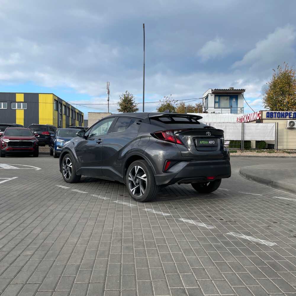  C-HR