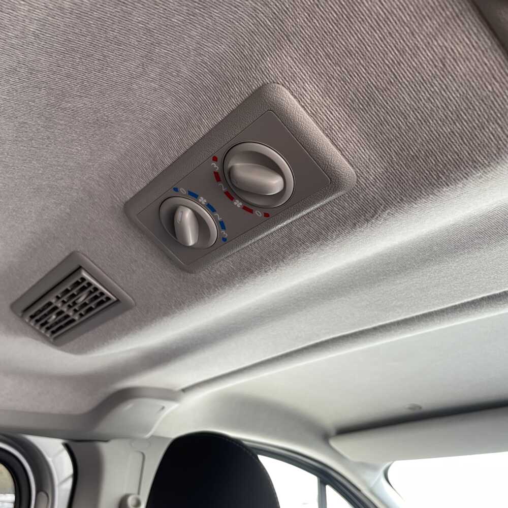  Vivaro