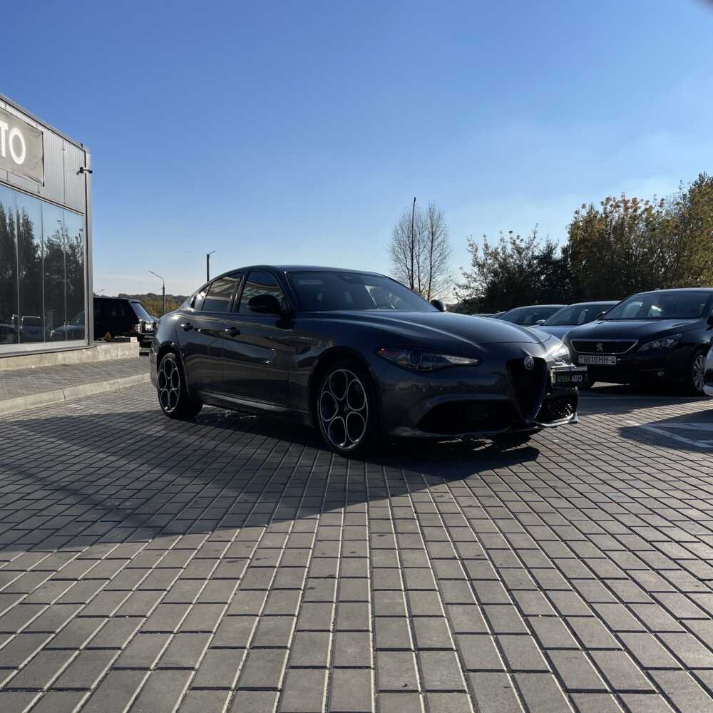  Giulia